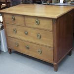 1011 2052 CHEST OF DRAWERS